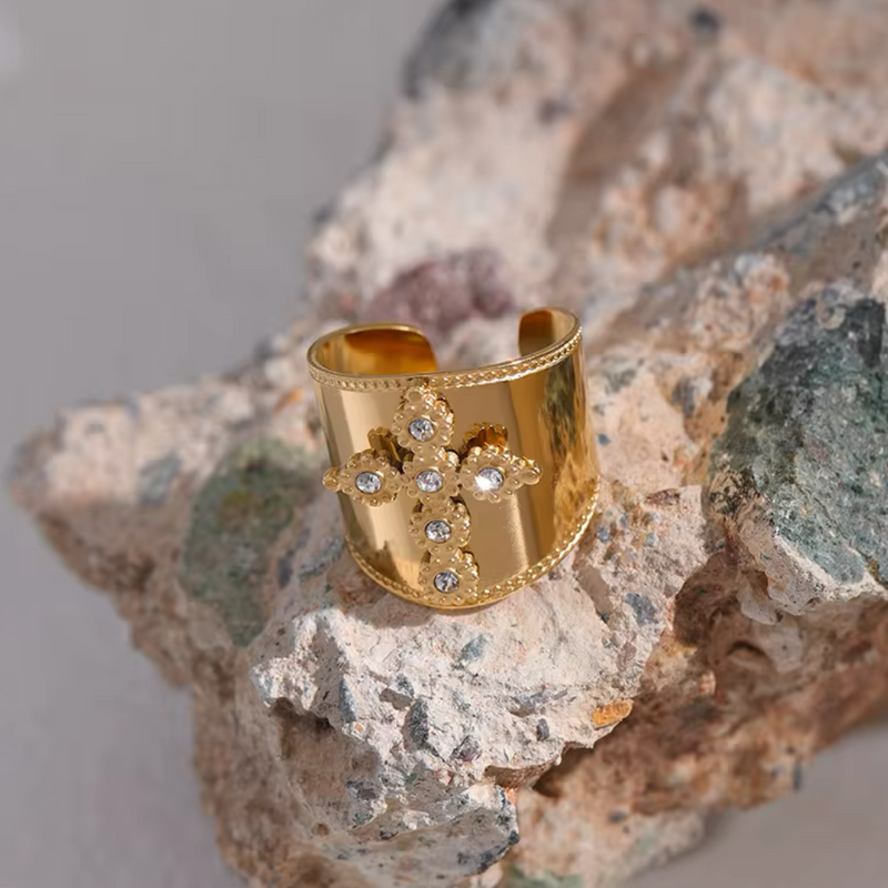 Luxe Cross Ring